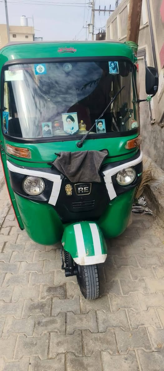 مرخصت مدير الكروب )تكتك 21)شهر 11 رقم وسنويه مكينه كفاله وكشر بي بس بل لقد ضربه 5 اصابع العنوان البصره القرنه ***********
