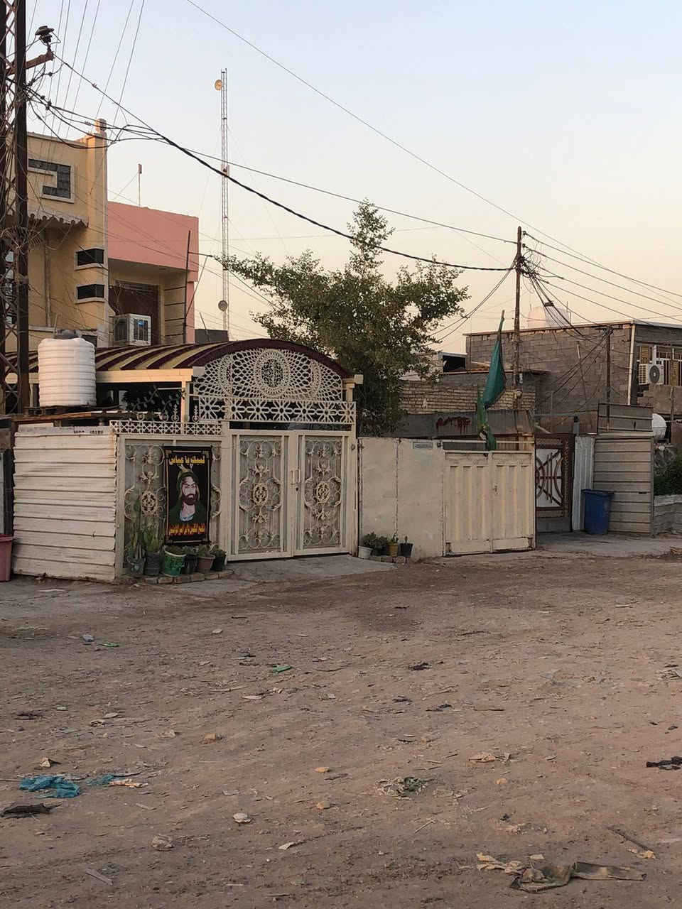 دار للبيع زراعي المشتل منطقه المشاتل بناء حديث المساحه ١٤٠ جبهه ٤ ونزال ٣٢ طابقين السعر ١١٥ وبي مجال هاتف ***********......
