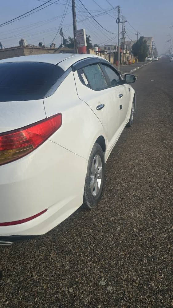 السلام عليكم
كيا K5 وارد كوري الكوري معروف يجي غير مكفول من الصبغ  بيهه تقريبآ 3 قطع صيغ بدون حادث رقم بصرة دولي موديل 2013 
محرك 2000. Lpi كلشي بيهه شغال والحمدلله. السعر 122 بيهه مجال ***********
*********** البصرة حي المهندسين البصرة, العراق
