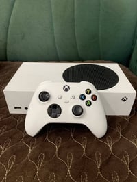 Xbox Series S • حساب فورتنايت • نضافة ٩٠٪