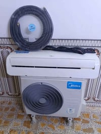 سبلت مستعمل جديد سعرة 400 وبي مجال بسيط للاستفسار 07756750206