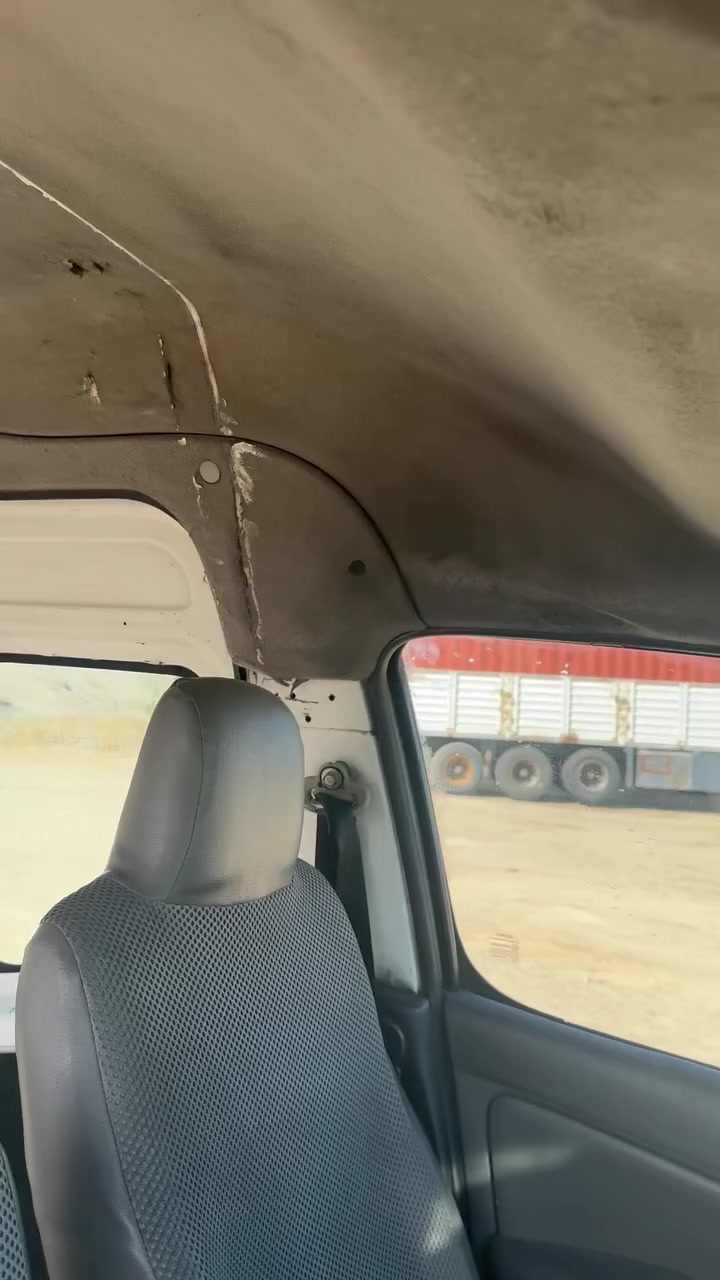 السلام عليكم نيسان يورڤان للبيع السياره رقم بغداد حمل موديل 2018  السياره خيرر من الله منظومة غاز رايدهه 140/‭٠٧٧٦ ٢٩١ ٥٠٥٢‬
