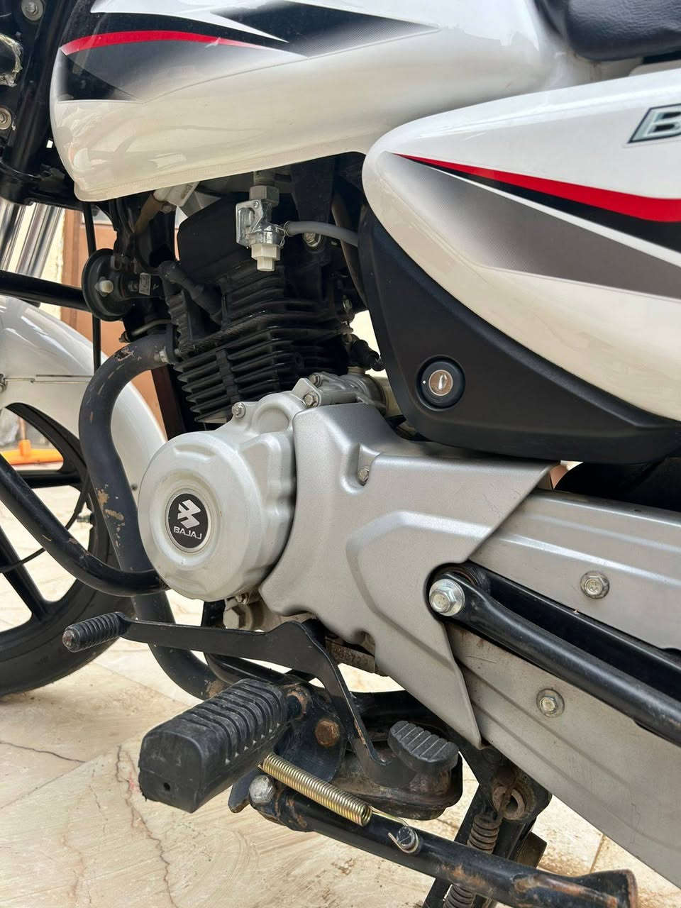 موطور بوكسر للبيع
موديل 2023
سنوية وأرقام نكليزي باسمي(تحويل ثاني يوم) 
محرك بلادي اسبانة ممدودة عليه(جيب فيتر وتعال افحص)
مال جناي
المكان بعقوبه مجسر الكاطون
السعر مليونين ونص وبيه مجال
***********
