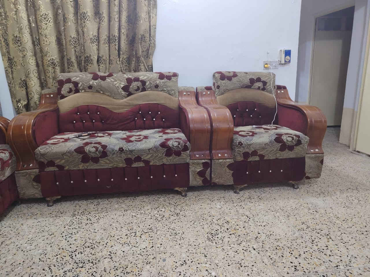 تخم للبيع المكان التحرير الفلكه الخيره ***********
