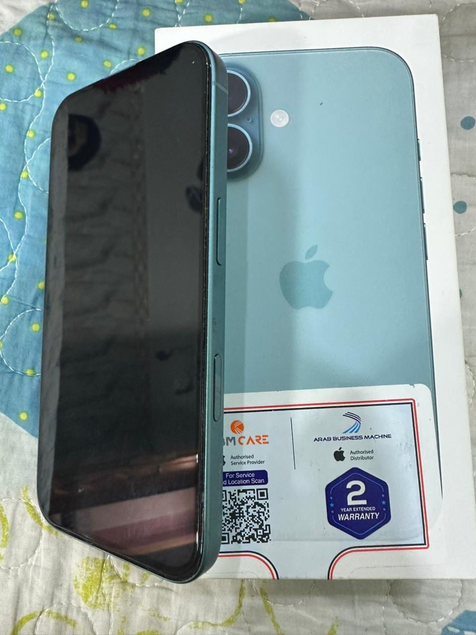 ايفون 16 كامرتين 
ذاكره 128 عربي شرق اوسط بعده بحاله وكاله
بطاريه 98‎%‎
سعره 850 الف
مكانيه الحيانيه
***********
واتساب

