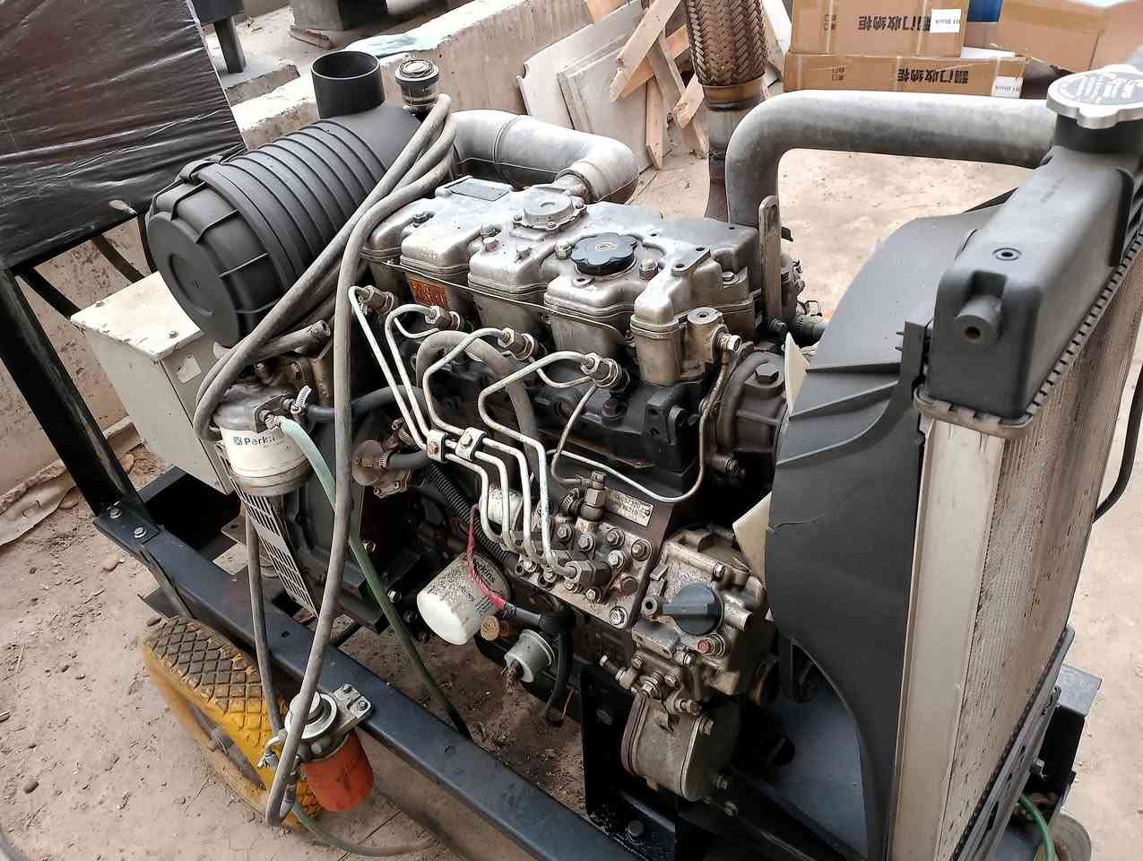 مولد بيركنز انكليزي بزون 4 بستم 20 كيفي ثري فيز شاشة حماية تشغيل واطفاء ذاتي كاملة وجاهزة على الحمل مكانه بالكاظمية الاتصال *********** مامتواجد على النت اتصل وآني بخدمتك
