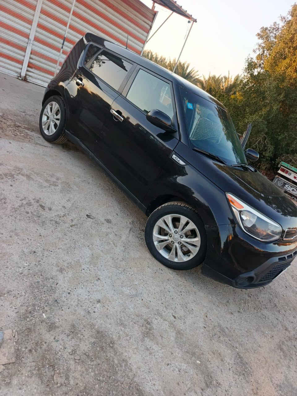 السلام عليكم 

صول للبيع موديل 16 وارد امريكي بيه ثلاث قطع بدون دواخل مكينه 2000 كير حداديه تبريد تخم تاير رقمه بابل سنويه لل27 

السعر:93 وبيه مجال 
مكاني :بابل
للاستفسار: ‏‪***********‬‏
