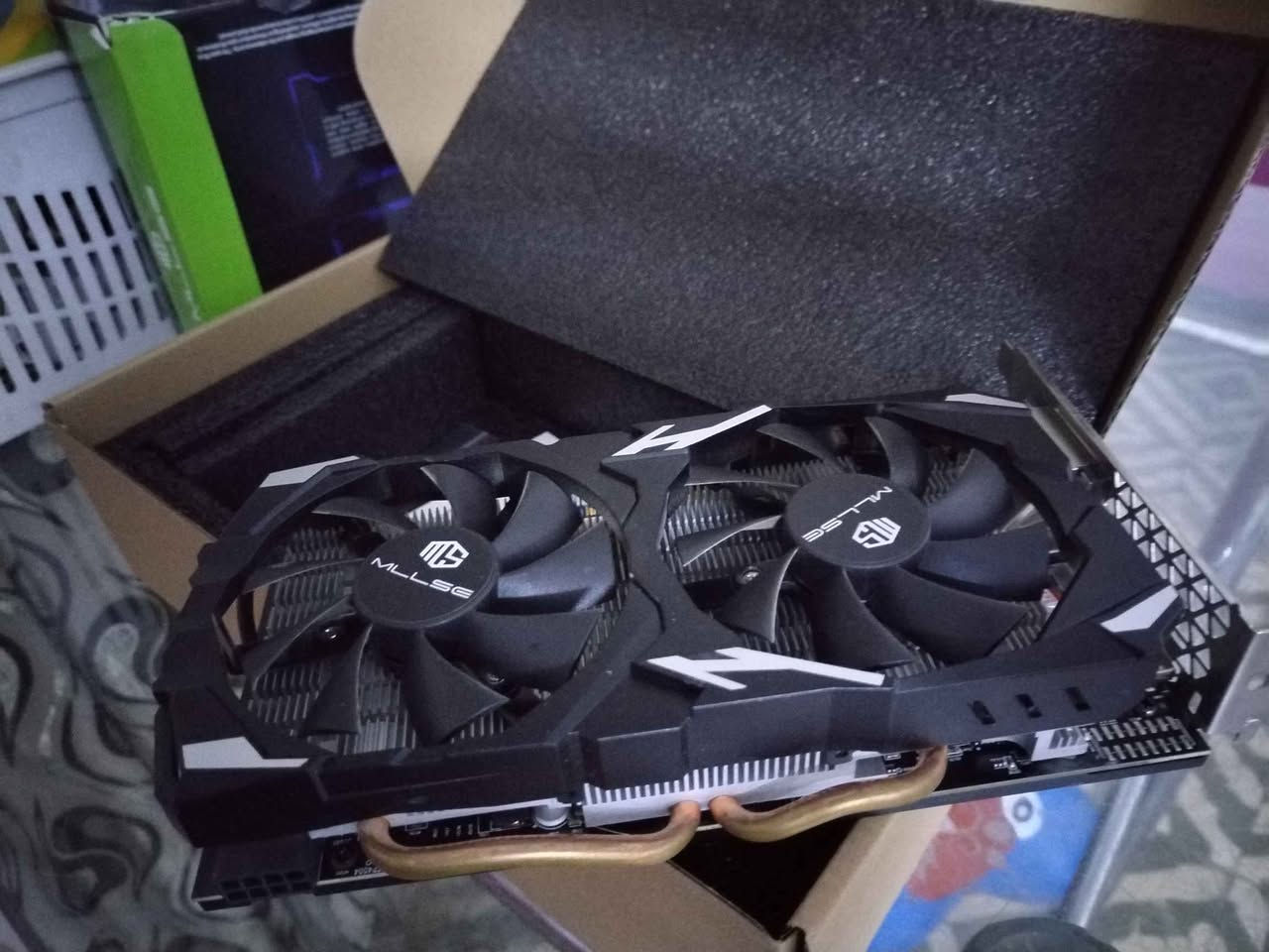 كارت شاشه rx 580 8gb مفحوص ومضبوط حرارته اعلى شي توصل بل ستينات يجي مكسور سرعه كلشي قوي مجربه مكاني حله توصيل موجود رقمي *********** بغداد, العراق
