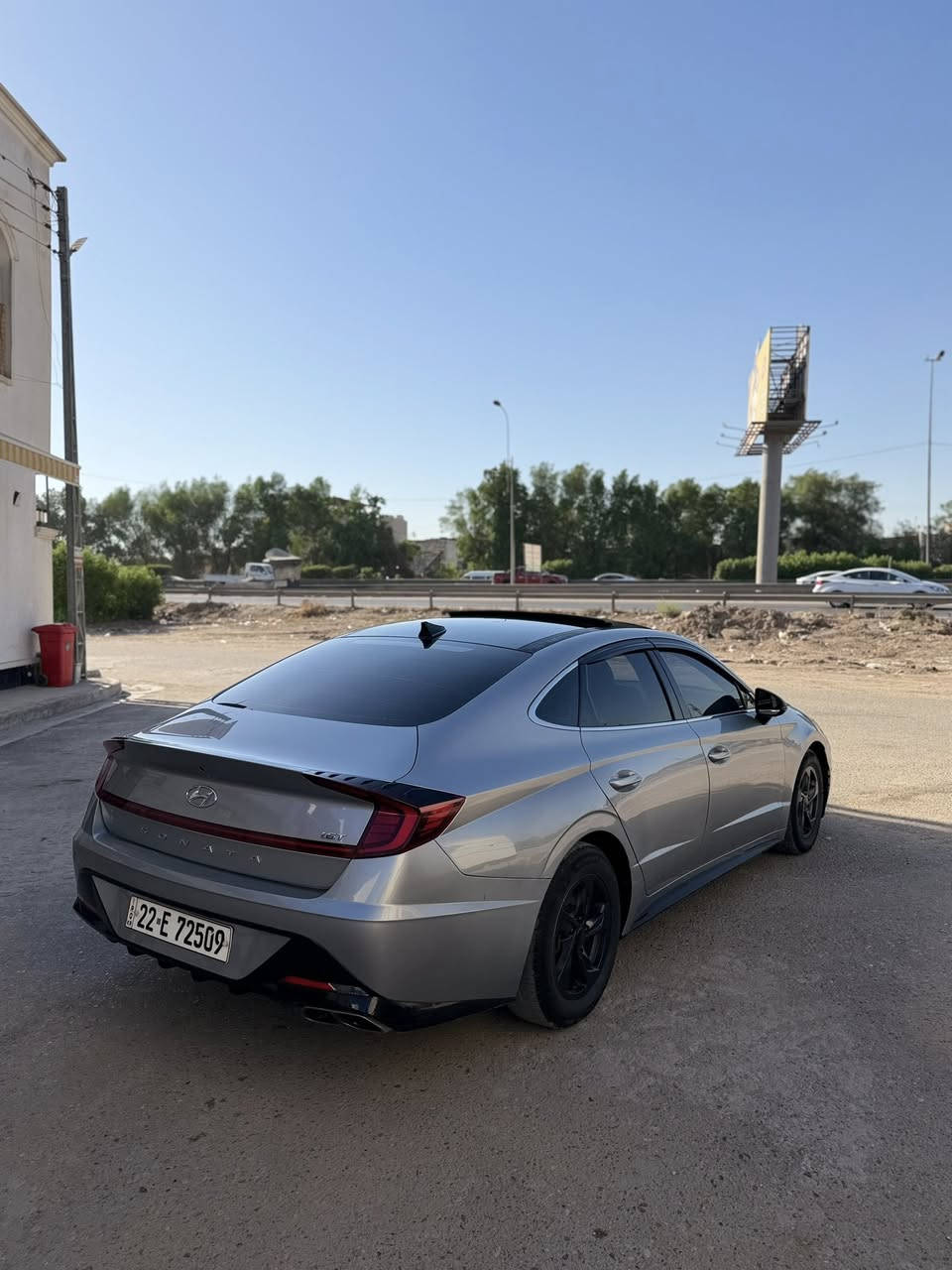 السلام عليكم
السعر ١٢٩ وبيها مجال قليل
سوناتا موديل ٢٠٢٠
فول ١/١ 
مكينة ١.6 تيريو
حادث جاملغ السايق وهنا بيها كم قطعه صبغ فقط ابيع حزام
كير مكينة كفالة
ماشية ٦٧ ميل
رقم اربيل الجديد تريد تحويل وكالة
مكاني بغداد الدورة
رقم ***********
