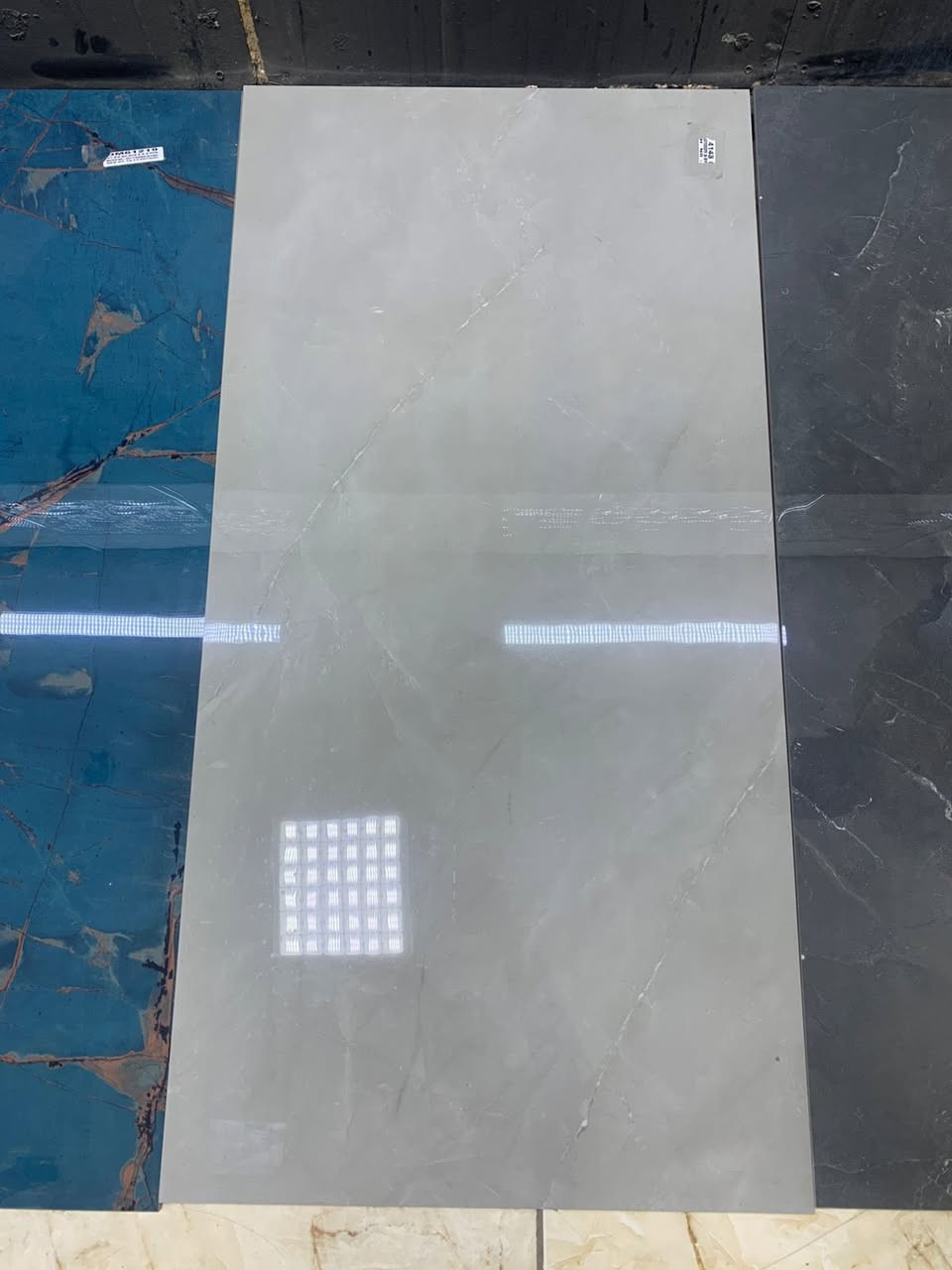 .  الواح.  منشأة. هندي  }

قياس { 120/60}

{يُباع. جملة:مفرد }

يتوفر لدينا كادر مختصر  بالواجهات
مستعدون لتجهيز المكاتب 
والدور السكنيه والمجمعات السكنيه  

يتوفر خدمه التوصيل لكافاة محافظات  العراق 🇮🇶

 موقعنا 📍📍📍
 الفرع. الأول (بغداد :الدورة :شارع المصافي :مجاور مجمع كاردن ستي)

الفرع الثاني (بغداد:الدورة :شارع هور رجب :قبل مجمع البصمه) ￼

 
متواجدين جميع أيام الأسبوع 

للأستفسار اكثر مراسله الصفحه أو الواتساب

***********

***********
