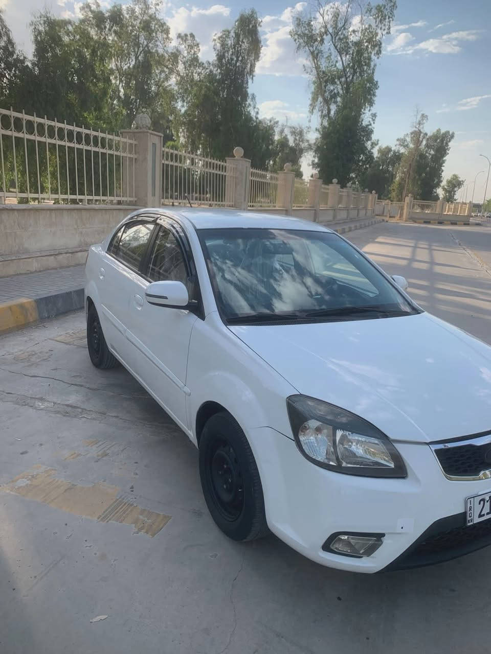 السلام عليكم 
كيا ريوا 🚗 وارد كوري 🙋 
موديل 2010👋 
رقم اسليمانيه جديد 👋 سنويه وهزه جديده 🙋 
كاربون بانزين ⛽ شرط التحويل 🚦 
محرك 16 محرك وكير شرط 👋 
تبريد ثلج 🥶 مكيف الهواء 
طخم تاير طخم امامي خلفي جديد 👋 
📢 ظررها نص البوند صبغ فقط وبدون دواخل شرط وكدام العين 👀 
🛑#السعر 87$💸 وبيها مجال 
#العنوان #الموصل #موصل_الجديده قرب جامع الايقظه شارع البطاريات 
🛑 1️⃣ اوقات العمل🕰️الاتصال من الساعه التاسعه صباحا الى الساعه العاشره ليلا🛑
🛑2️⃣بلتلفون قفل ماكو تعال ودفع سعر اليعجبك 🛑
#مكتب_ارض_السلام #لبيع_وشراء_السيارات 
🛑 #باداره/ سلام الراشدي 
***********📱كورك 📞
***********📱اسيا📞
