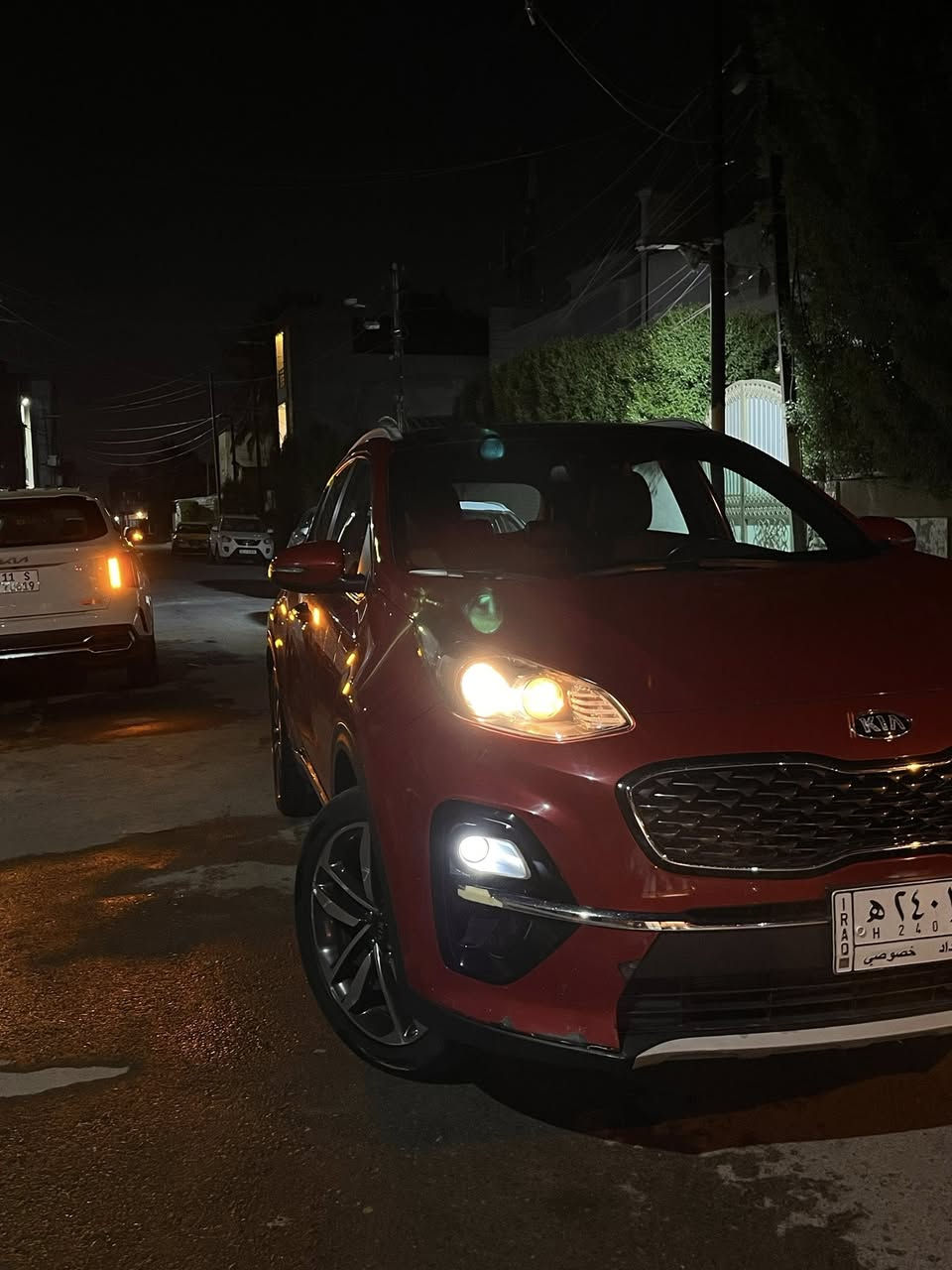 سبورتج موديل2021  :اللون احمر كرزي ،كير اوتماتيك ،المقاعد جلد شاموي ،محرك4 سلندر، جنطة كهرباء، سقف بانوراما ،مقاعد دگمة اوتماتيك، كأمره خلفيه ،مرأه جانبيه كهربائيه'رقمها بغداد، التشغيل بصمه وعن بعد' شاشه وحساسات ،ماشيه(99000km), للسعر والتواصل :***********
