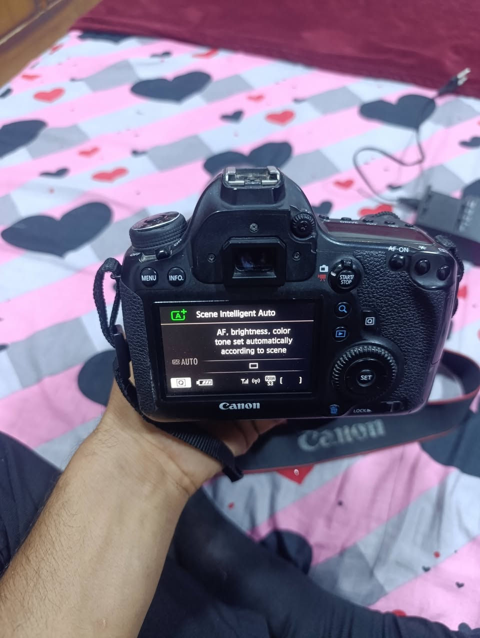 سلام عليكم كامره كانون 6DEOS
معه عدسه 75-300
سعر 550بيه مجال
تصال عل رقم او واتساب
***********

