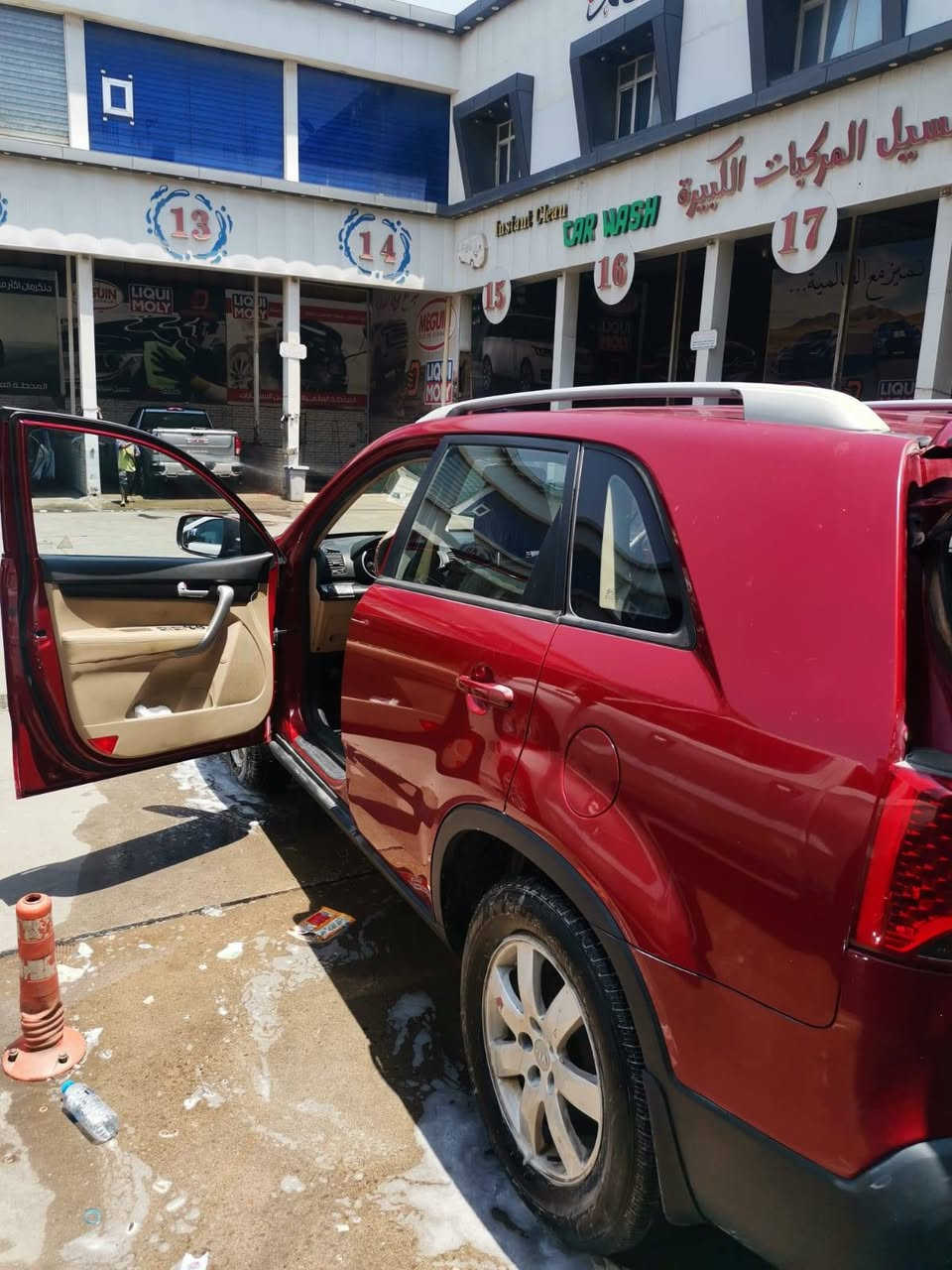 سلام عليكم سيارة سورنتو للبيع 2012 اللون ماروني 7 راكب خليجي
فوول 1/1.
المحرك 6 سلندر مامفتوح    
كشنات  + كهرباء 
تبريدهه شغال ❄️ 
ماشية 64 الف  حقيقي السياره ماطالعه خارج البصرة 
السياره محافظ عليهه بانزين محسن  
السياره محركهه 6 اسلندر
سايد بريك كهرباء 
دفع رباعي فور ويل 
٢ انضمه قياده  
تخم تاير جديد
وباقي التفاصيل 
السياره ممسوي شي بيهه ابد ولا داخله تصليح  الفديو مصور كلشي بيهه  سياره نضيفه وماماشيه هواي السياره مال بيت
سياره  بيهه شخوط وصبغ قليل 
 السعر 140$ وبيه مجال قليل
للاستفسار اكثر هذه ***********
مكان السياره البصرة/ مدينة الامل/٣
