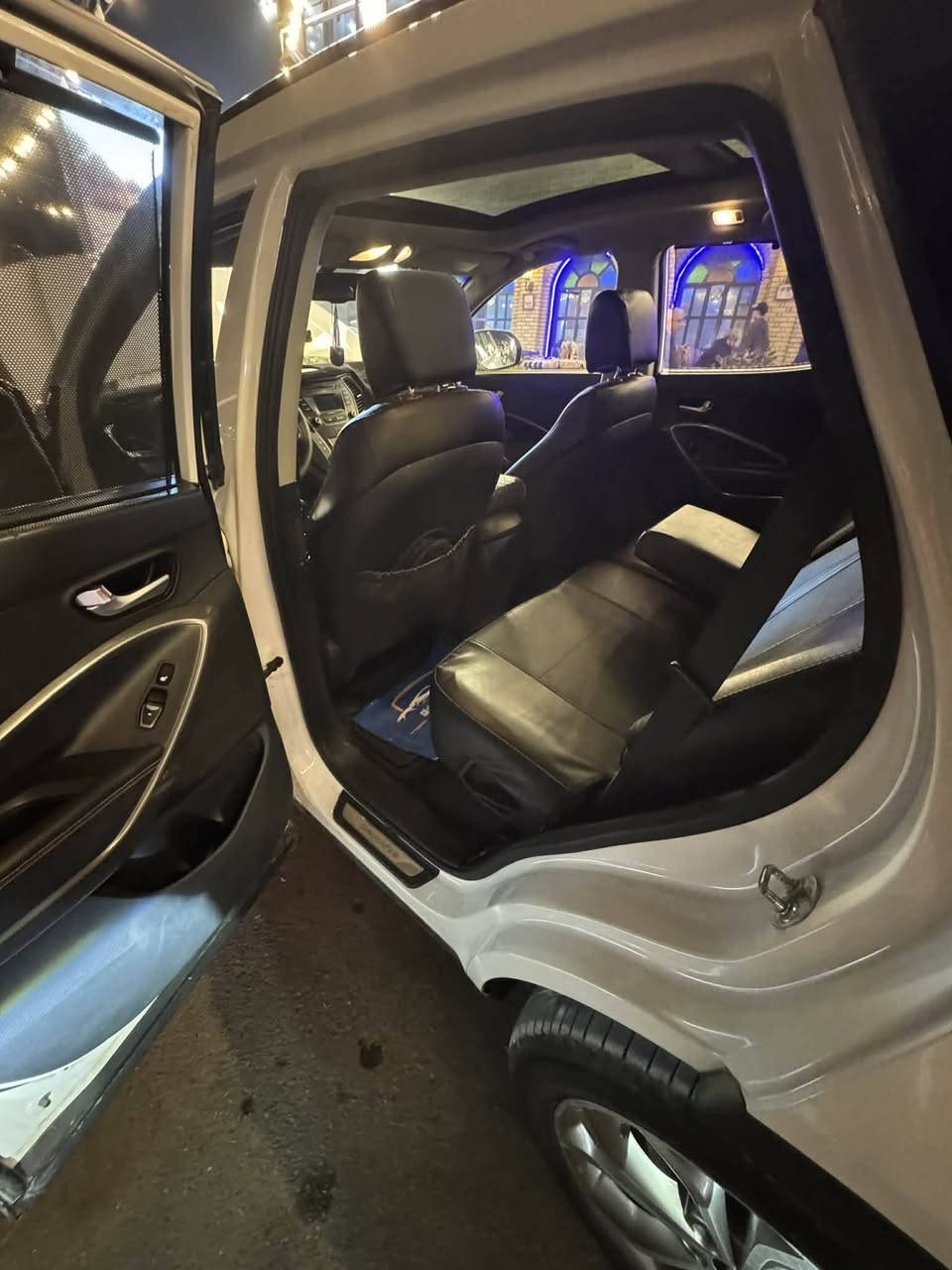 السلام عليكم  للبيع سنتافيه موديل ١٥ خليجي فول مواصفات مكفوله شرط السونار  مكينه وكير عليهن صيانه تخم تاير جديد اصلي مكاني بغداد العظميه  ***********   السعر  180 ورقه وبيه مجال
