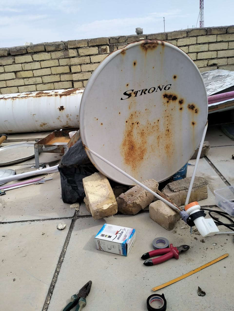 الحمد لله ، من ضمن أعمالنا تتصيب طبقين حجم 70cm نحو مدار النايلسات 7° غرباً مع ألتقاط قنواته و باقاته المتنوعة منها : الدينية _ الرياضية _ الوثائقية _ الأخبارية _ أفلام عالمية _ مسلسلات عربية و عراقية _ أفلام كارتون 📡🛰️

العنوان الأول : الكوت _ الفلاحية 
العنوان الثاني : الكوت _ حي الجهاد 

للتنصيب يمكنكم التواصل عبر 
الهاتف : ***********
واتساب : ***********

#مركز_الفتوى_14_بخدمتكم
#عملنا_كافة_مناطق_الكوت
