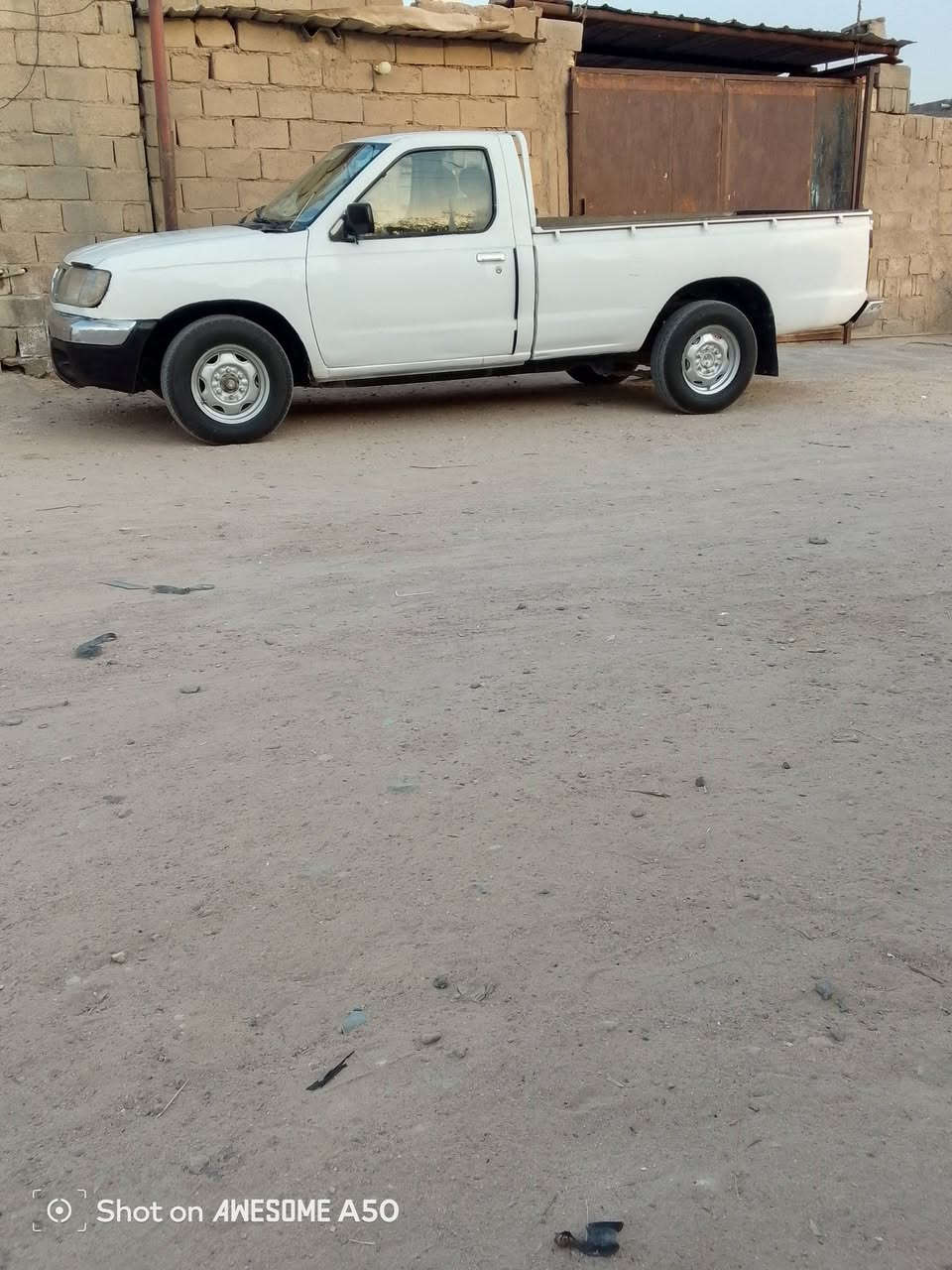 السلام عليكم ورحمه الله وبركاته 
بيكب نيسان شبوط 2002 سياره جديده بمعنى الكلمه 
كير ومكينه واكسل تخم تاير حداديه 100/100
دواخل كلش نضيفه 
مصبوغه عام السياره احله من الصوره
سنويه باسمي لل2028/11
السعر 70وبيها مجال 
***********
