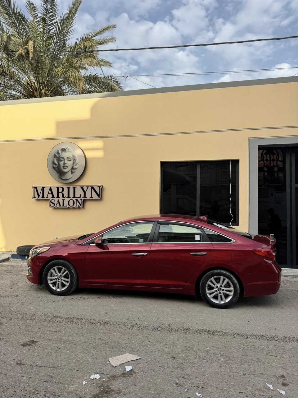 السلام عليكم   للبيع سونتا وارد امريكي
موديل 2015 📝
سنويته تنتهي ب2028 ✅
رقمه بغداد بسمي شرط التحويل✅
مسوي اله ادامه كامله مبدل مسطره نوزلات✅
تخم بلكات ✅
مجاول ✅
حساسات اوكسجين ✅
عبوه بانزين + فلتر بانزين ✅
تبديل دهن كل 4000 كم ✅
سياره خير من الله نعومه ورزانه مكاني بصره ابو الخصيب 
السعر 120 
رقمي للتواصل ***********
