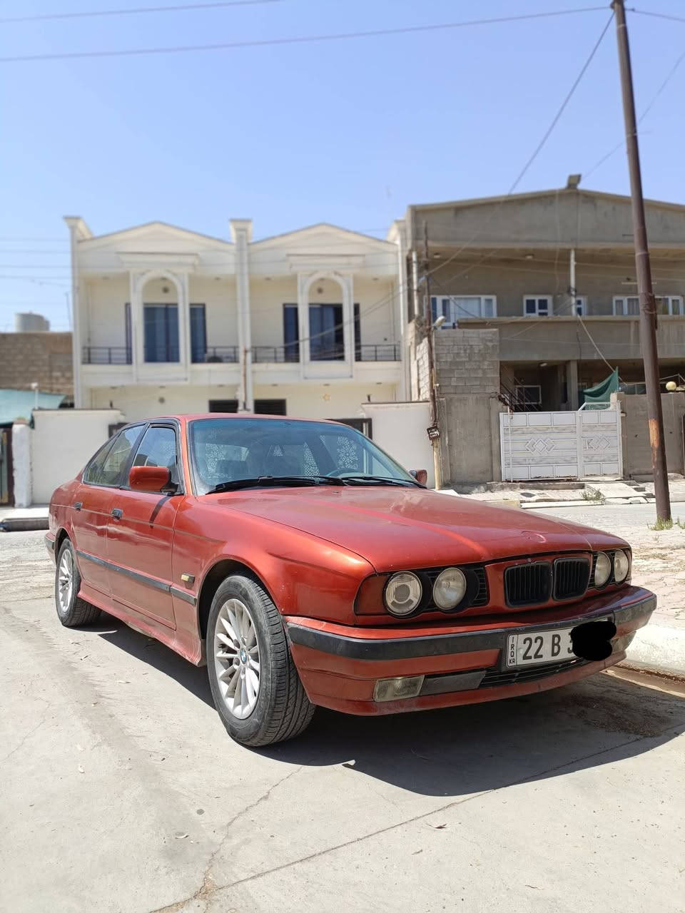 سيارة BM للبيع
 كير عادي 
رقم اربيل 
سنوية لل 2031
دفتر بانزين ما بيهة 
كير ومحرك شرط 
موديل 1994
سعر 40 وبيها مجال 
العنوان كركوك 
***********
