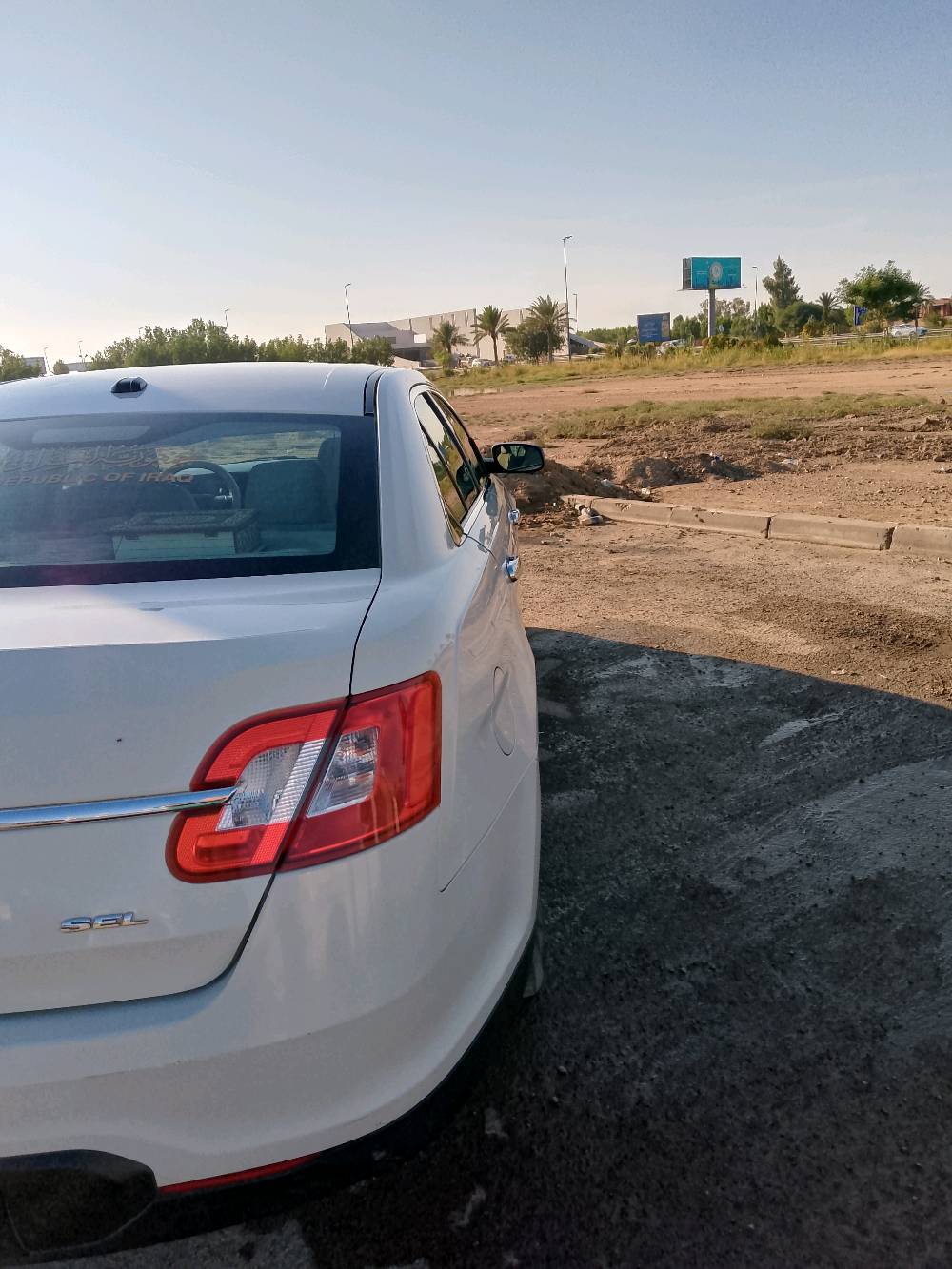 فورد تورس خليجي٢٠١١ مراوس فقط اكسنت أو فورتي أو سيراتو لون ابيض او سلفر بغداد السكن الكرخ بااسمي 