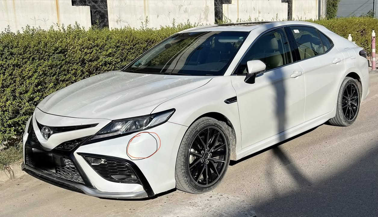 السلام عليكم للبيع كامري خليجي  2022 SE شركة ساز بانزين رقم بغداد بصمة فتحة رادارات مراية قلاب بردة خلفية كشن كهرباء   سايد بريك بصمة    تبريد قطعتين ماشية 39.000 بيها صبغ شبر بالدعامية الامامية مثل ما موضح بالصور ***********
