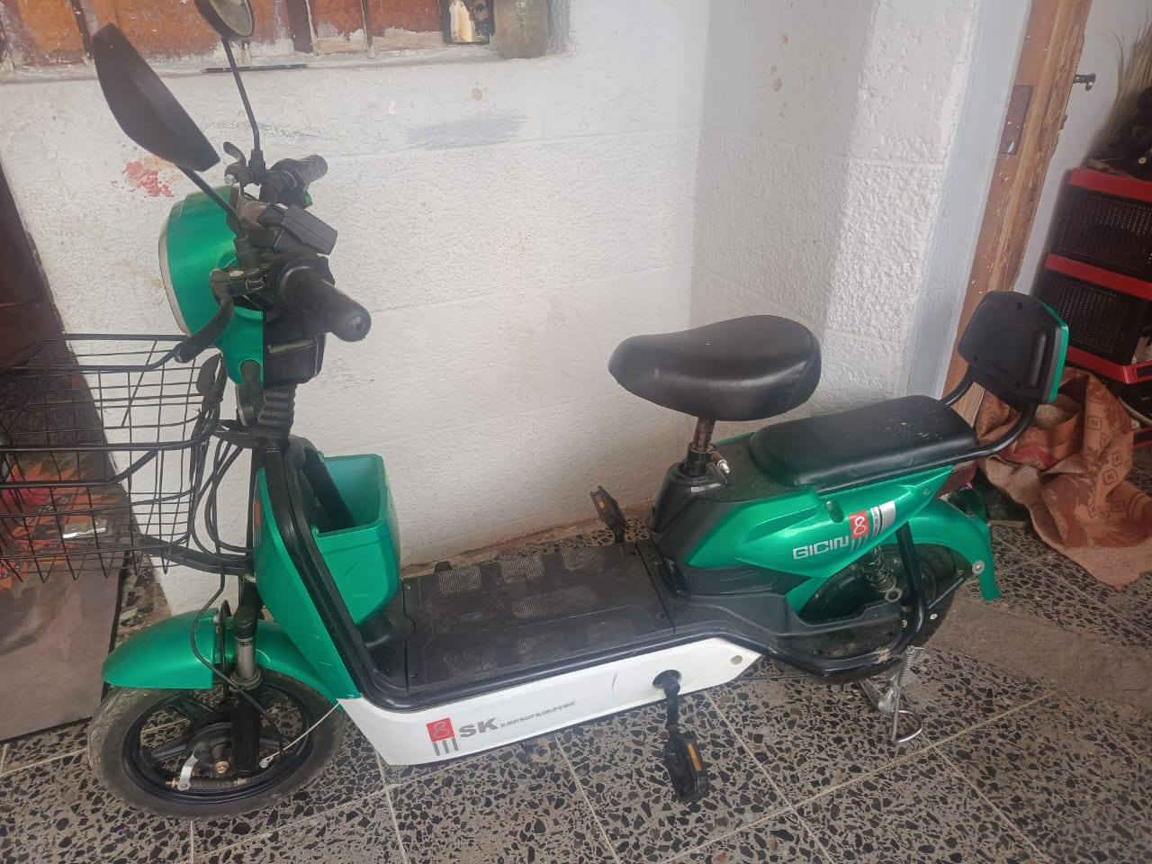 السلام عليكم دراجة شحن للبيع استعمال قليل موديل ٢٠٢٥ لمعرفة السعر الاتصال على رقم صاحب الدراجة ***********... اني مكلف بالنشر
