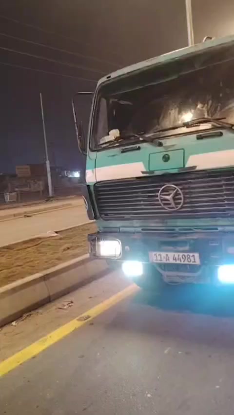 سلام عليكم ورحمة الله وبركاتة سيارة البي مديل 74 البيع تخم تاير كير جديد مكينه جديده بل سنويه تنكر بسمي رقم انكليزي تانكي مغلون 10 ملايم سيارة جديده تبريد دواخل جديده 
الستفسار ‏‪0788 405 4118‬‏
