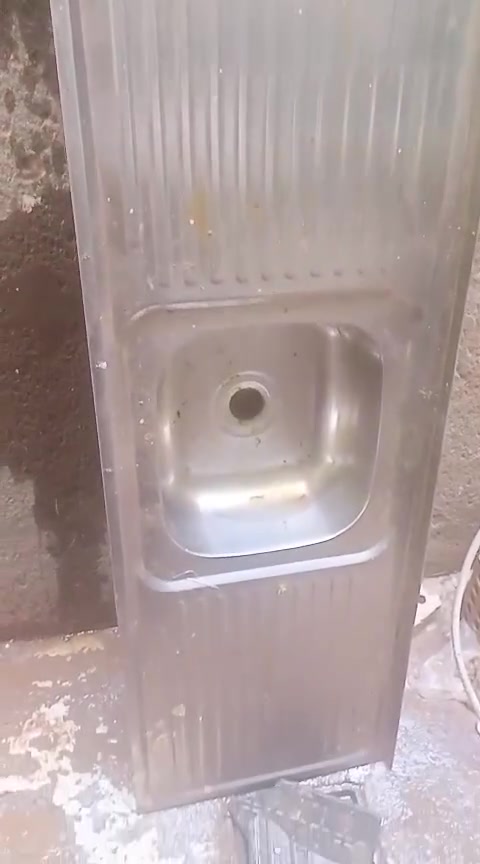 سنك للبيع مع ميز طعام تواصل ***********
