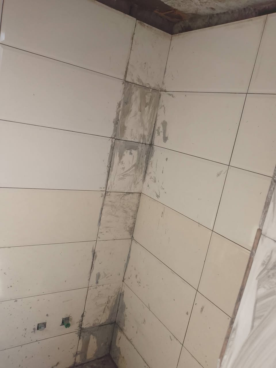 مساحتة 100 متر 

قيد إنشاء تستلم مفتاح كامل

يحتوي على غرفة مطبخ استقبال هول خدمات 

( تبليط مجاري كهرباء ماء)

السعر 60 وبي مجال 

الاستفسار ***********
