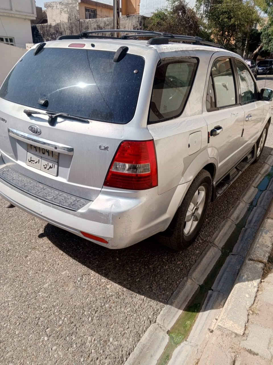 سلام عليكم كيا سورنتو موديل 2007 سياره بلاديه ونضيفه بس بيه جراد كير محرك خير من الله تخم تاير جديد تبريد ويه السويج ثلج كهربائيات كله شغاله رقم اربيل تحويل ثاني يوم البيع او مراوس حسب القناعه السعر 75 وبيه مجال حك الجيه مكاني بغداد جسر ديالى الجديد شراي يتصل وبخدمته ‏(‪***********‬‏)
