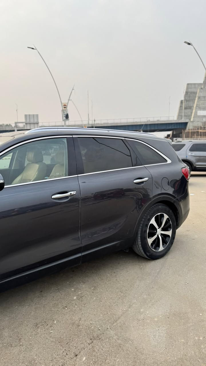 السلام عليكم 
سورنتو 2018 EX للبيع.        السعر 💸💵(( 193 ))
فول مواصفات   سته سلندر V6
بنوراما
ثلاث قطع تبريد
بصمه شاشه
كشنات جلد و تدفئه
تحكمات ستيرن
كاميرا دواره
حادثها بنيد ومبدل نفس ومصبوغ
وبيها بعض الملاحظات ⁉️ دحجة خفيفه بالباب والجاملغ الخلفي
ومقدمة البنورامه بيها فطر فقط

السياره ب اسمي مداور ثاني يوم 
رقم ذي قار حره

العنوان:📍 الناصريه مركز المدينه حي التضحيه
الهاتف: ***********
***********
