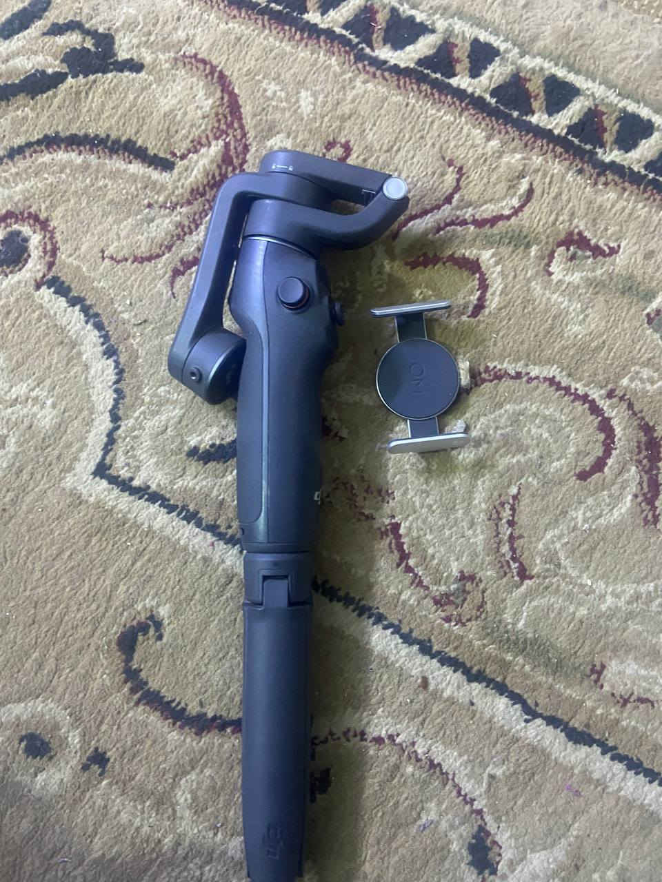 osmo dji6للبيع نضيف جدا
استخدام قليل شخط مبي مكان بغداد الغزاليه 
سعر 100 
رقم هاتف ***********
