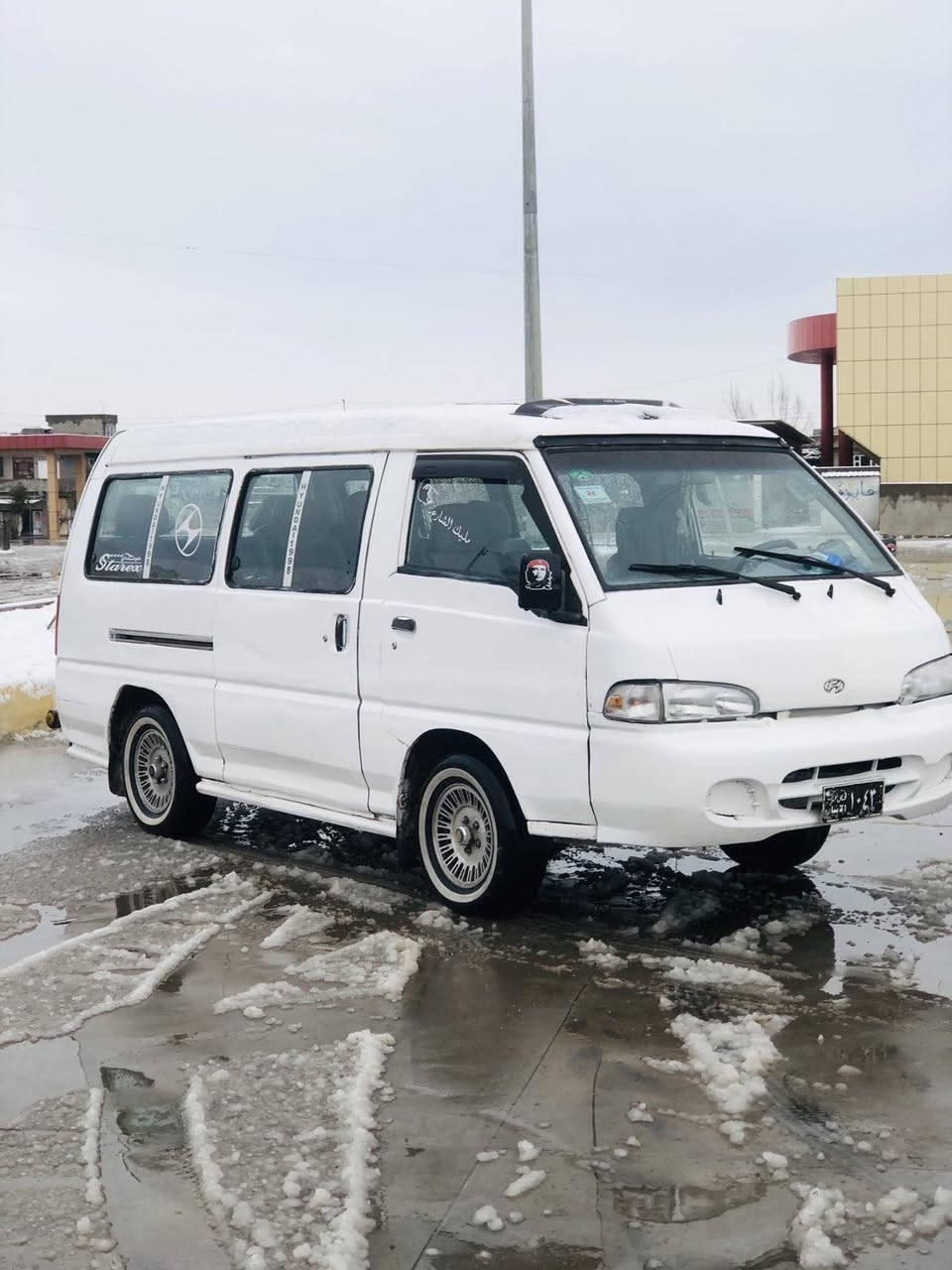 سلاو لةهةموو هاورييان
هؤندا ئارم پلاستيك سليمانى مؤديل 1998مةكينة ئؤنجى مةكينةى نةكراوةتؤ  گير عادى بةشةرتى ئارم و ئةوةليات و موس و براوة كارةباى بةشةرتة چوار تايةى تازةى لةژيراية و سةيارةكة مالى كةسابةتة و سةيارةى مةعرةز نية 
ژ.م.***********ڤايبةر و واتسابى لةسةرة
