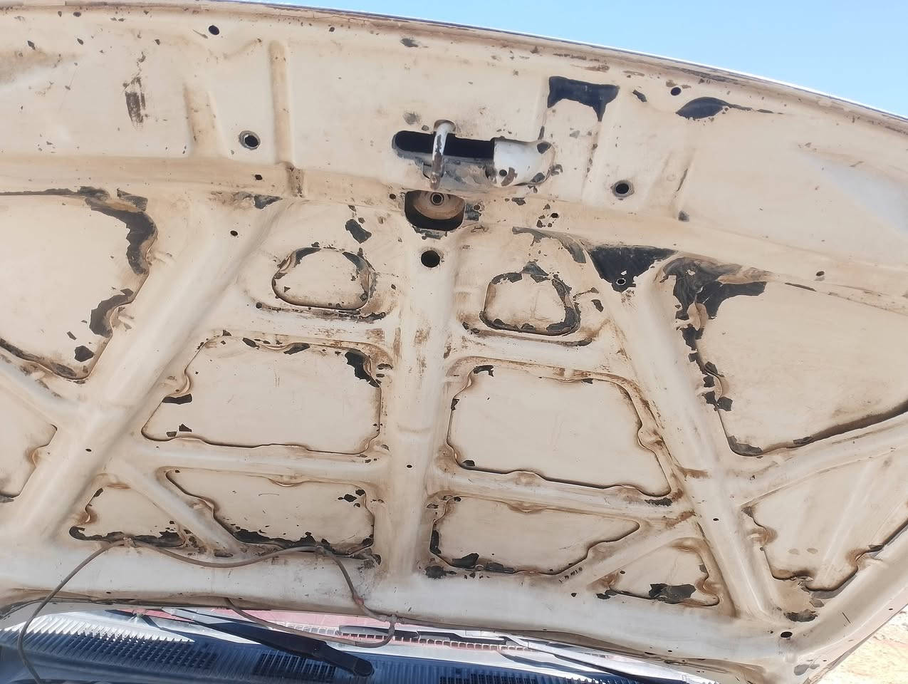 بيكم موديل 2004 مصبوغ عام رقم نينوى  الماني شاصي شرط تخم تاير جديد  كابون بانزين دشبول احمر شرط التحويل السعر 68 الاتصال على الرقم *********** مكان السياره زمار
