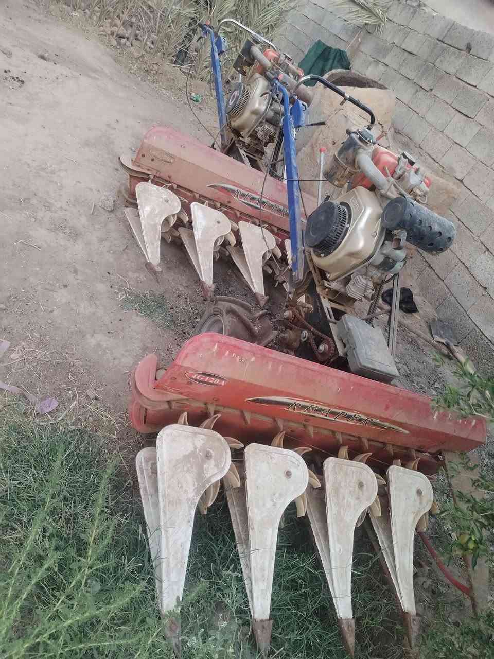 حاصدات سمسم للبيع ***********
