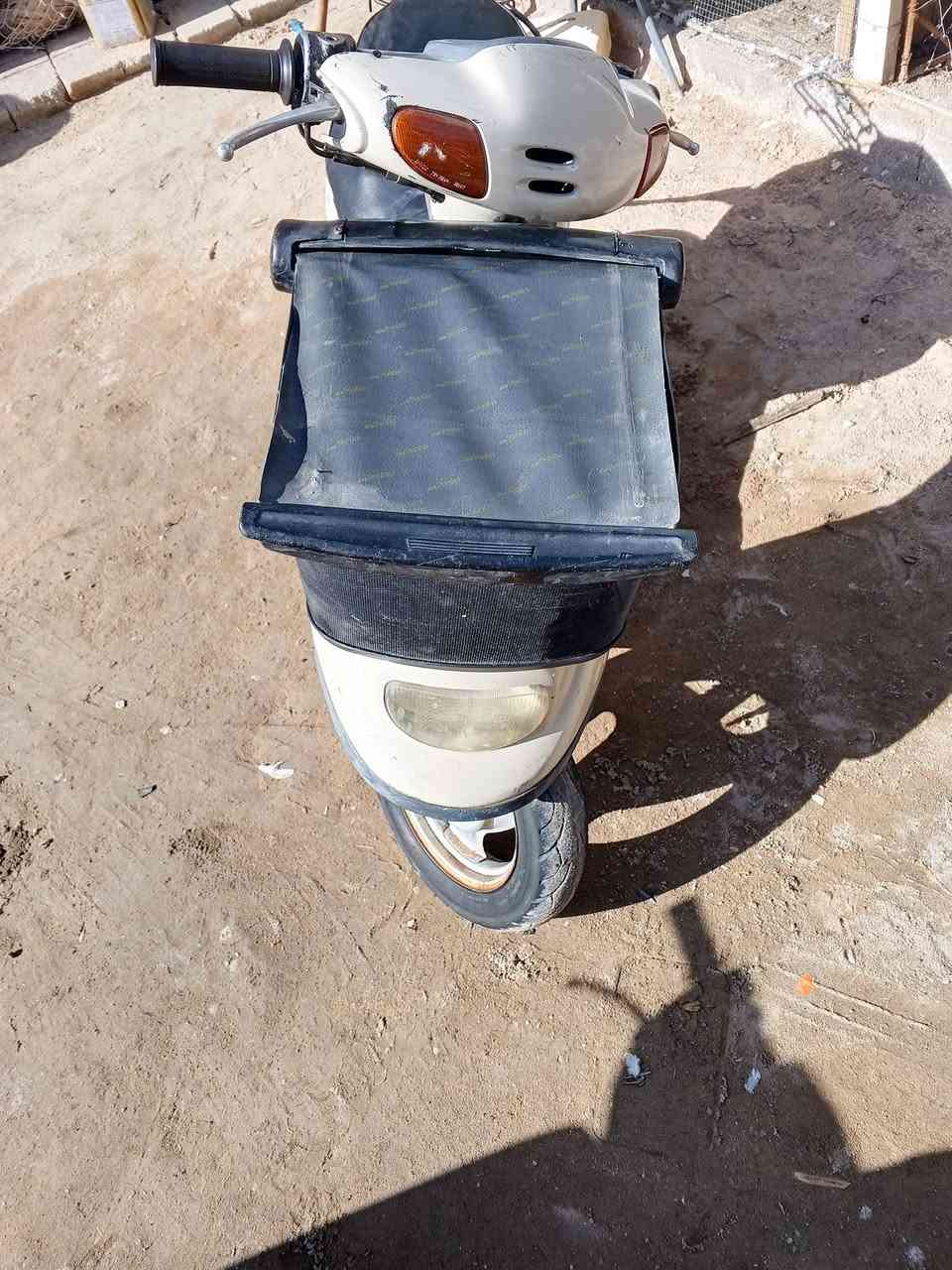 السلام عليكم درجة إلى بيع منغولي ام السله دراجه حلوه ونضيفه شاصي مكفول نكره سلف هندر لايت  اشاير هورن السعر  225 وبيه مجال بسيط مكاني كربلاء الاتصال ***********
