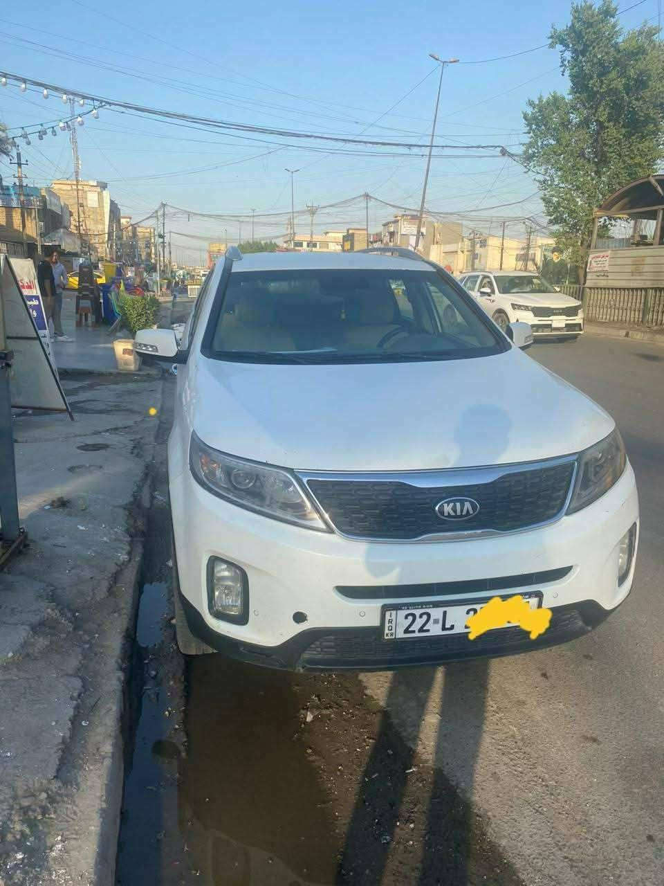 للبيع :
كيا سورنتو موديل 2013 شكل 15 وارد خليجي
السياره 4 سلندر (دوش)
 7 راكب
مكاني/ بغداد : الامين
رقم السياره  اربيل الشكل الجديد الدولي
بيهه ضربه بالجاملغ الخلفي الايمن والقماره مرشوشه توحيد لون ويوجد بها شخوط ودحجات بسيطه
المواصفات:
.تبريد3 قطع
.حساسات امامي
.تخشيب بيبان صاج
.مري شفط
.اشاير بلمري
.تحكم ستيرن
.تبريد 3 قطع 
.بروجكتر كهربائي يتحرك عند تغير المسار
.نظام ايكو
تبريد جديد 
. 5 ويل كب حجم 19
السياره نظيفة 
كير مكينه دواخل كله جديد
السعر 135 وبيهه مجال بسيط حك الجيه
رقم الهاتف
***********
