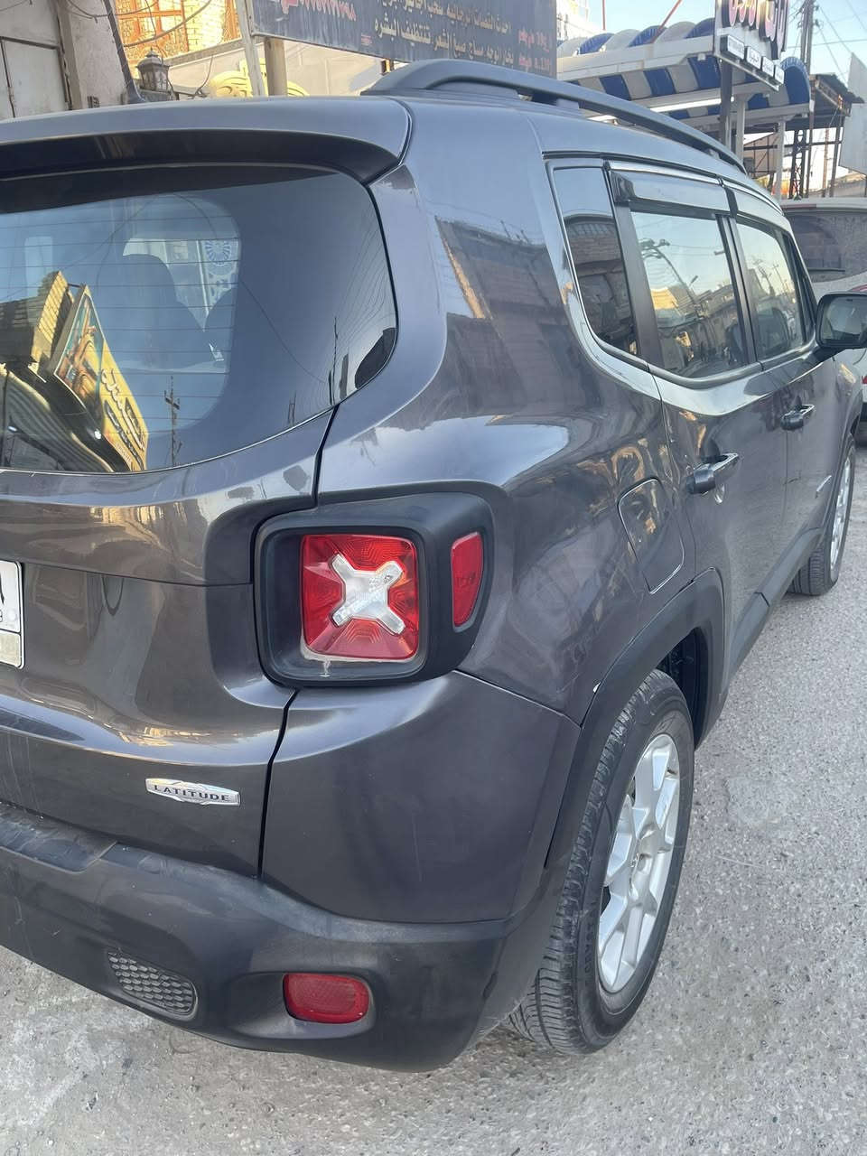 السلام عليكم 
Jeep 2019
لون فيلي 
سياره جاهزه محرك كير حداديه طخم تاير تبريد كله كفاله 
رقم بغداد بأسمي مشروع وطني 
ماشيه 75km سبيرهه منازل 
مدوشمه كشنات وفرشه ارضيه جاهزه من كل شيء
السعر 177 وبيهه مجال 
العنوان ميسان العماره 
سونار اليوم مسوي الهه موجود مع الصور 
***********
