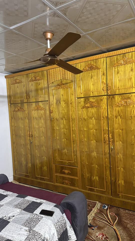 عرض خاص غرف نوم ابراج وتاج خشب صاج ثقيل صبغ حراري جديده البارحه جبته سبب البيع اطخ بلسقف السعر اخذته ابمليون و600 اوريده ابمليون 400للأستفسار*********** )مكاني. بيجي
