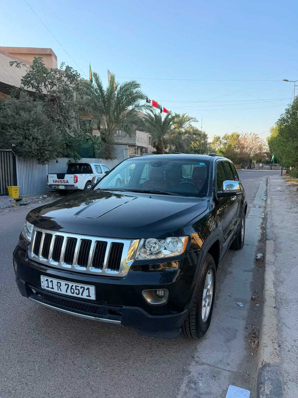 جيب ٢٠١٢ امريكي لمتد فول عدا البنراما كير و محرك جديد محرك ممفتوح بيه ٣ قطع صبغ و القمارة صبغ بسبب واكع عله طابوك من طابق ثاني بدون اي حادث مكفولة من لغود و شواصي و تكم السعر ١١٠ رقم بغداد ***********
