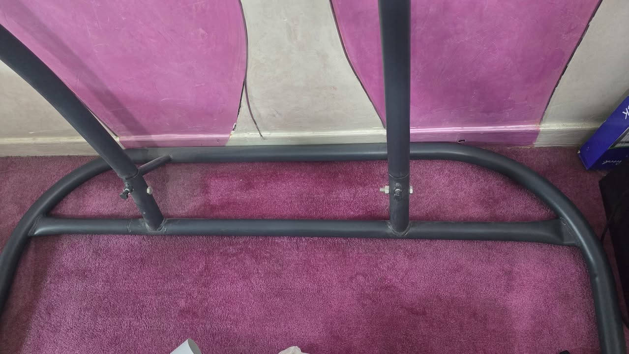مرجوحه كبيرة لون رصاصي تكفي لشخصين
تجي بمسندين يرفعها واكيد المساند حديد والقاعده حديد

جديدة وبحالة ممتازة 

سعرها ٤٠٠ الف 

***********
