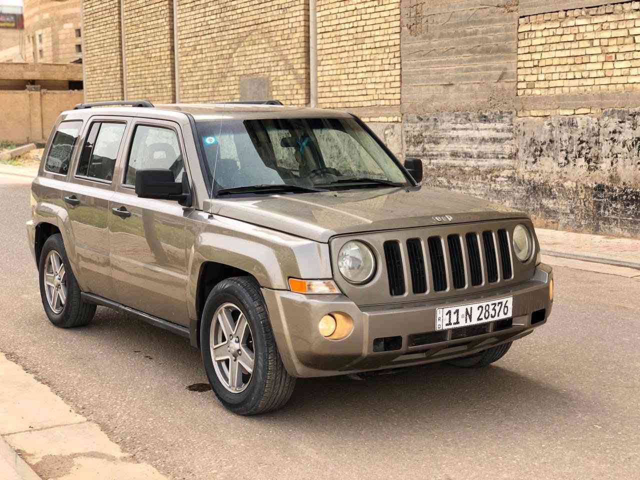 جيب باتريوت 2008 مكينة 2400 كير مكينة مكفولات تبريد شغال 
حدادية جديدة
باتري جديد كهربائيات كلها شغالة سنتر لوك جام كهربائي  حمام البارحة مسويلها  غرفتها حلوة ونظيفة 
تخم تاير 
مصبوغة عام اثر جراد مكفولة من الضربة 
رقم بغداد جديد سنوية ل30 باسمي 
مكاني كربلاء 
السعر 73 وبية مجال ترايك من زاخو للفاو 
***********
