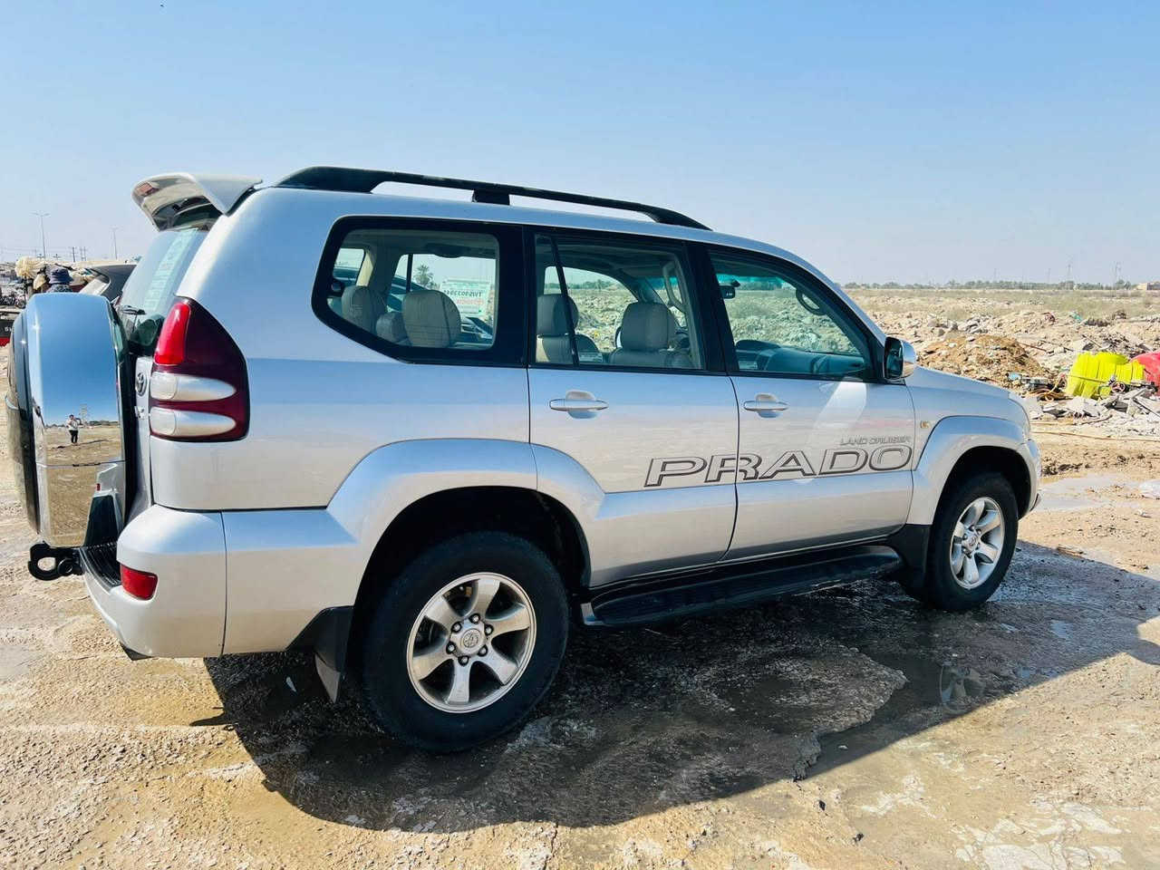 لاندكروز برادو 2008 خليجي فئة VX فول مواصفات خاصة 
نادرة تجي بيها كل هاي المواصفات سوة 
٦ سلندر V6 
دبل تانكي 
دبل أكسل
فتحة سقف
كشنات جلد
تحكم ستيرن
مثبت سرعة
سبير تعليگ
داخل بيجي 
تبريد وتدفئة بالكشنات
فور ويل 
بروجكتر زنون
شاشة + كاميرا
كشنات كهرباء
7 راكب 
مرايات شفط وتحكم كهرباء
سنتر لوك
مكينة + كير كفالة من التنقيص والتبخير والرواجز 
حدادية وتايرات بشرط

🟪 السعر  :: الطلب في التعليقات ويوصلك مباشرة ✍️ 📩

رقم بغداد انكليزي بأسمي مداور ثاني يوم يوم وسنوية جديدة 
بيها جاملغ خلفي جهة العبري نصة والبلاستك مرشوش جمالية و سطوح الجامغات الامامية كلير اثر جراد فقط السطوح شرط بدون قطرة معجون 
والباقي كفالة 
شرط السيارة ما تخسر عليها دينار واحد تراي 200 من اربيل للبصرة
مكان السيارة الديوانية 

رقم صاحب السيارة 
***********
