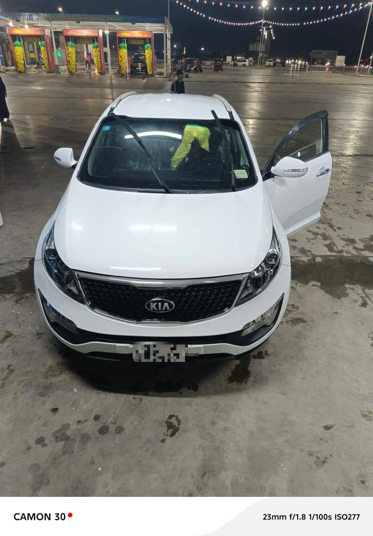 سبورتج 2015 خليجية ل
مكينة 2000

مواصفات عادية
اشاير مري 
مري شفط 
كامرا 
حساسات 
Abs 
وبقية المواصفات المعروفة 
ماشية 104 قابل للزيادة
السعر ١٥٥ وبيها مجال للشراي 
مكانها بغداد - المشتل ***********
