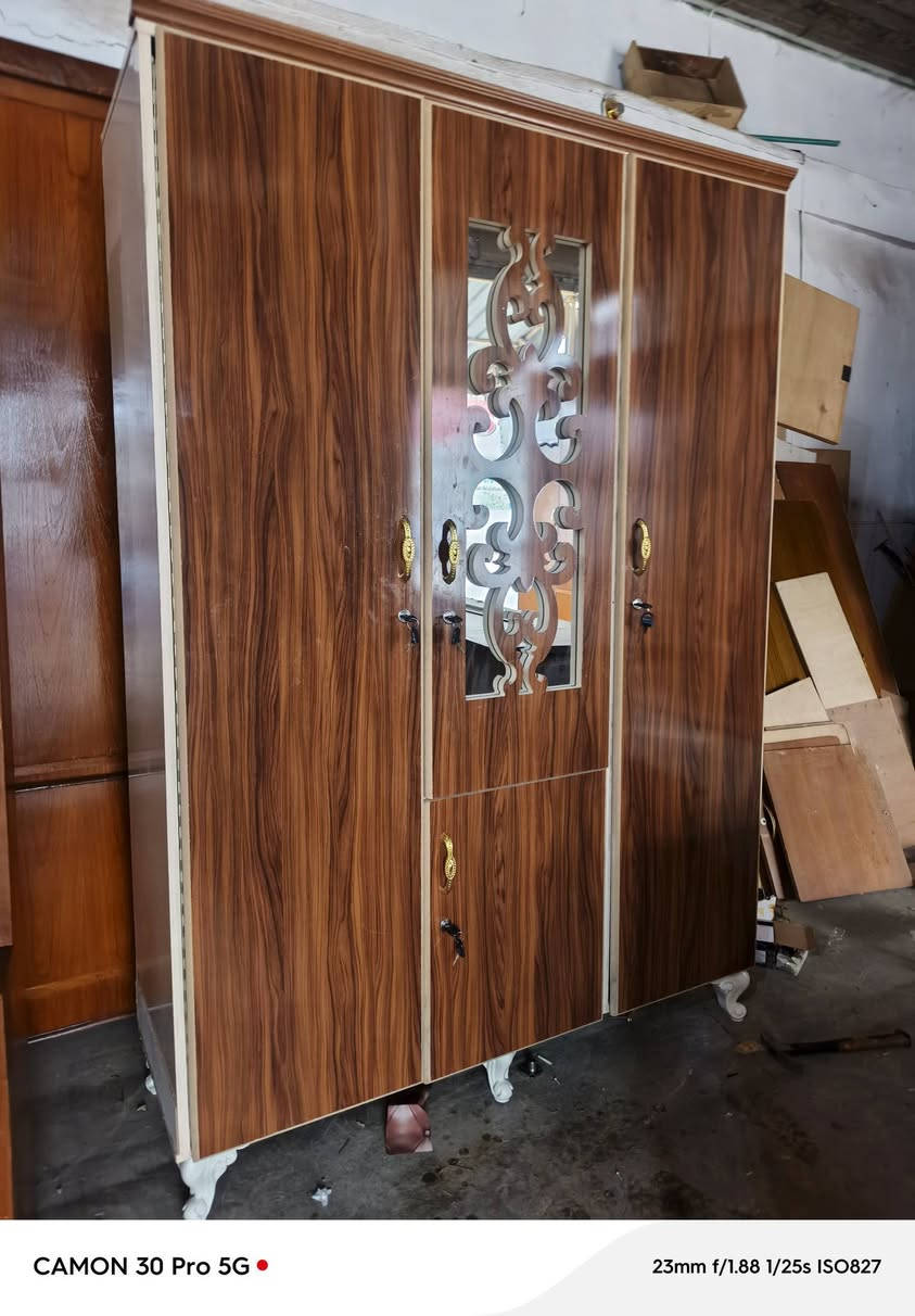 #كنتور تلاثه باب #مقسم خانات ورفوف كلش حلو ونضيف #عنوان جلولاء سوق السبت محل ركن ابيض بصف ابو السمج بل ضبط #يتوفر توصيل لجميع مناطق ديالى بأسعار مناسب #للتواصل واتس او تصال 
***********
