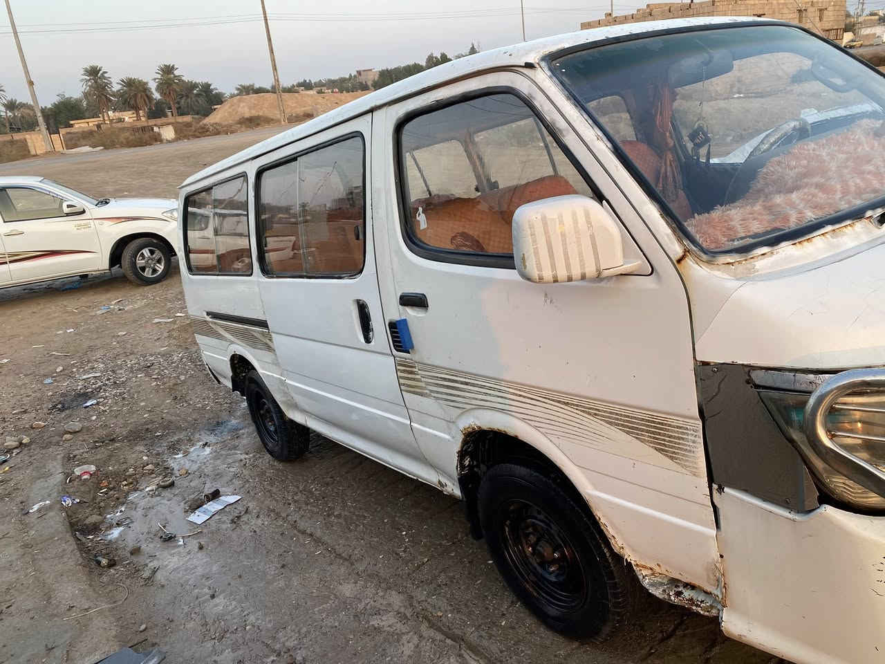 السلام عليكم
سياره جمبي ناصي
 سياره تخم تاير
 كير ومكينه خير من الله
 لا تنقص ولا تبخر 
كير عادي
مكينه ونجي 6 
حداديه جديده
كهربائيات شغاله
 سنويه منتهيه صار سنه
 رقم احمر ذي قار 
 راعيها موجود ويريد تحويل 
مكان السياره البصره 
للأستفسار 
***********
