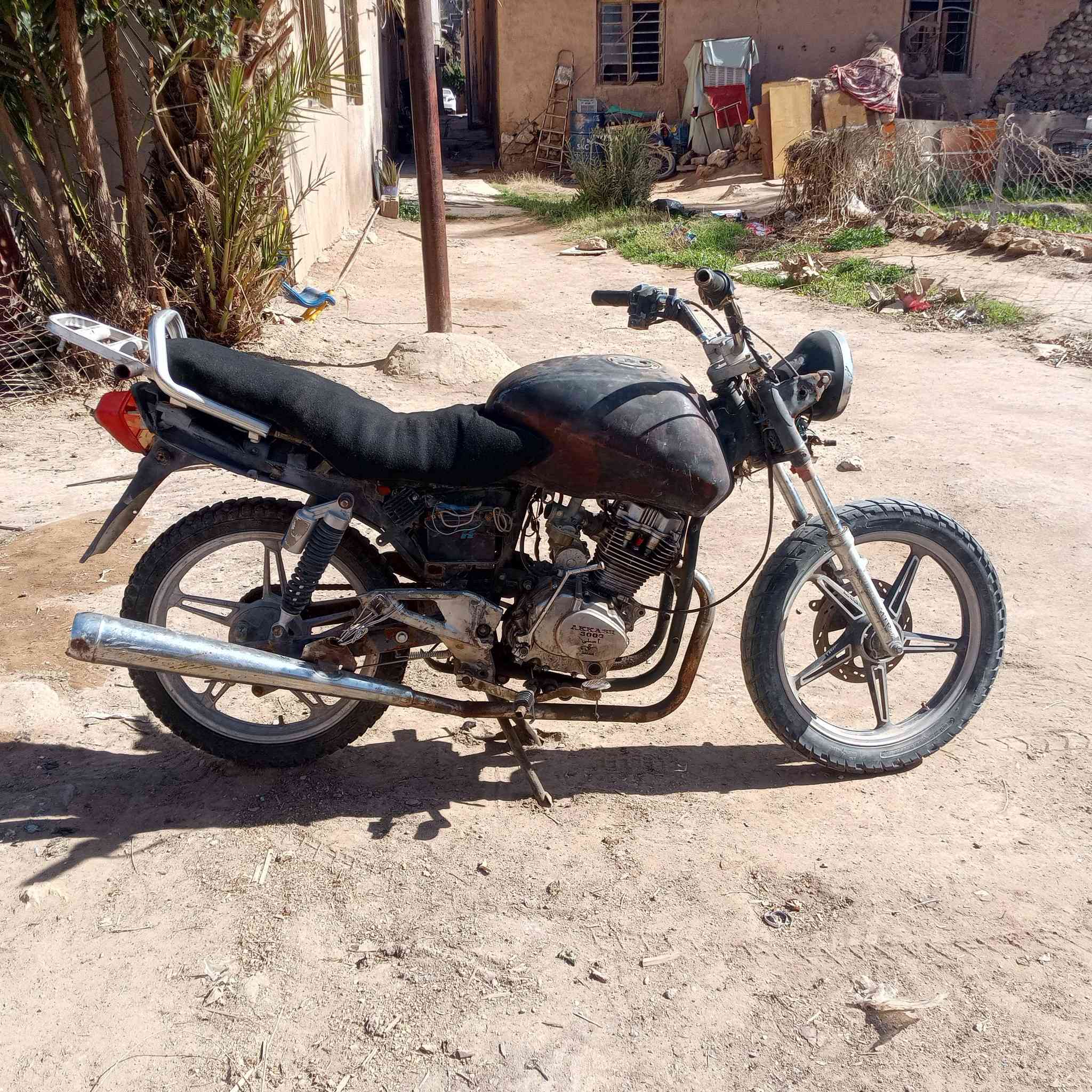 دراجة هيوشة للبيع لشة ميتين 
محرك 150 سعر 150الف وبي مجال بسيط 
العنوان بروانة قرب ثانوية بروانه البنات
0787720181


**إذا كنت صاحب هذا الإعلان وتريد حذفه لأي سبب، رجاءا أرسل رسالة إلى الدعم الفني**