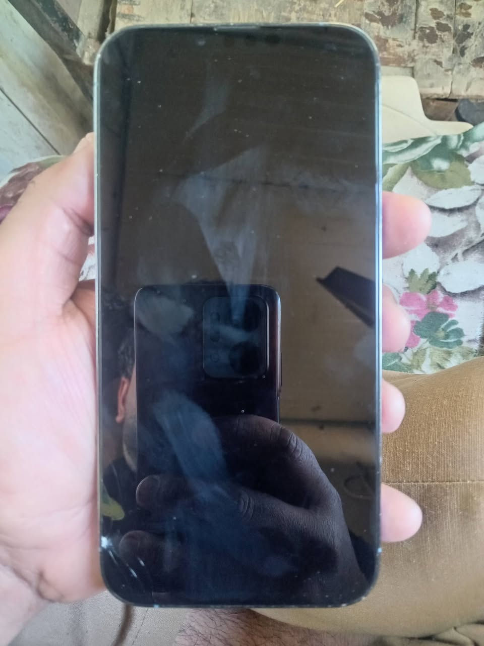 السلام عليكم ١٣ابرو ماكس مكسوره شاشته مرات يلمس وحده مكاني سوق الشيوخ السعر ٤٧٥
***********
