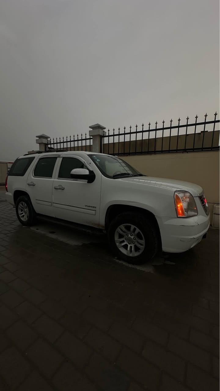 سلام عليكم
يوكن كفاله خليجي
موديل: 2010
رقم: بغداد النكليزي الجديد باسمي 
تحويل ثاني يوم
محرك و كير و تبريد كفاله
ضايف اله منظومة غاز
السياره بيه تعمير 4 بيبان فقط
السعر 207$
مكاني بصره
*********** البصرة, العراق
