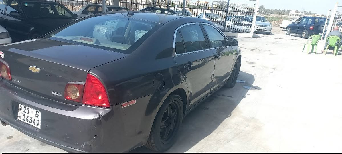 سياره للبيع نوع ماليبو موديل ٢٠١١ رقم سليمانيه تحويل مباشر سياره جديد بيها فقط قطعتين صبغ تبريد دفائه سياره خير من الله كير مكينته شرط غرفته بعده حاله وكاله السعر ٩٠ للاستفسار ***********٦
 (العنوان صلاح الدين بلد قرب جسر الضلوعيه)
